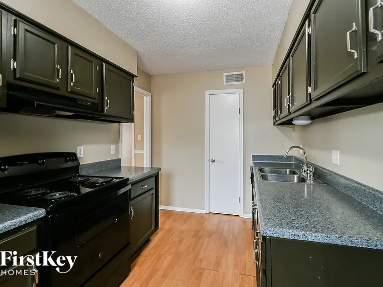 6630 Windflower Ln — Photo 7