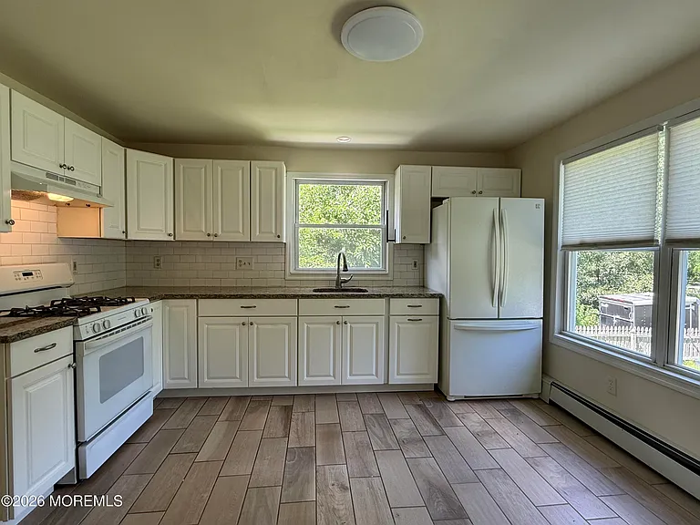 236 W Farms Rd — Photo 5