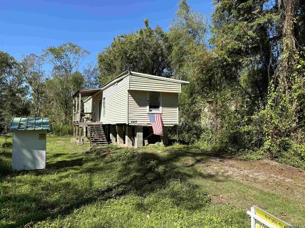 8307 Phillips Rd, Saint Amant, LA 70774