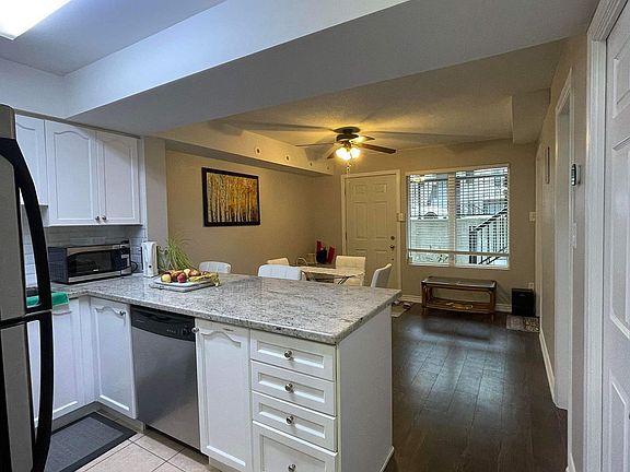 5th image of 85 George Appleton Way #1013