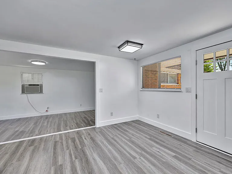 6314 Holbrook Dr — Photo 27