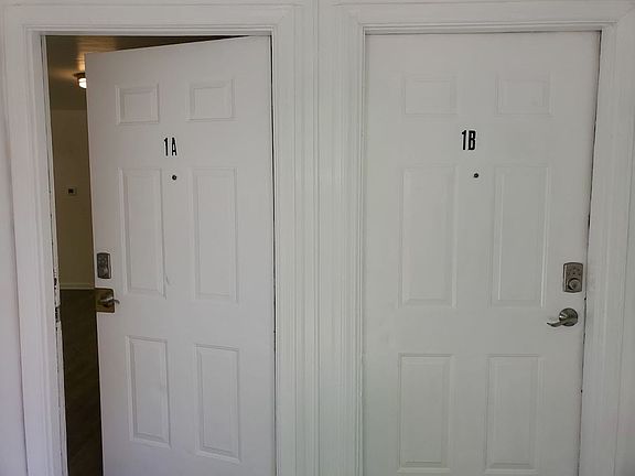 3rd image of 116 Guilden St #116GUILDEN-1B
