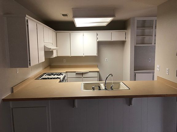 3rd image of 1842 E Four Creeks Ave