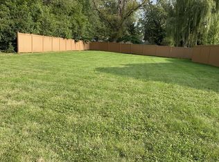 250 E Lexington St, Elmhurst, IL 60126