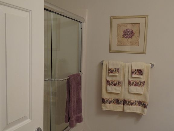 3rd image of 112 Whitehall Ln