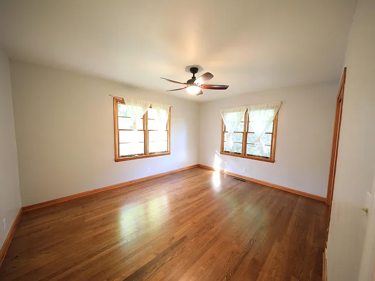 684 Valley Rd — Photo 12