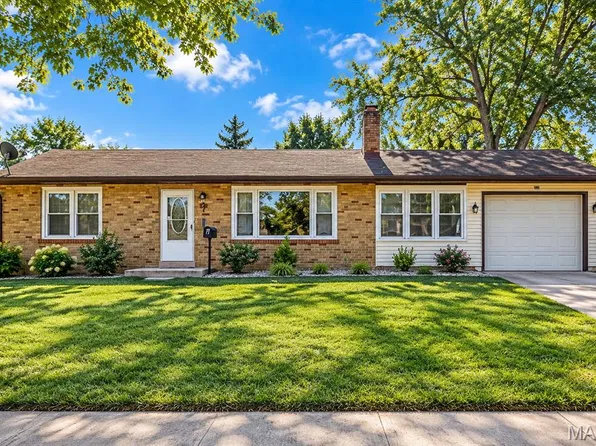 7 Santa Cruz Dr, Florissant, MO 63031