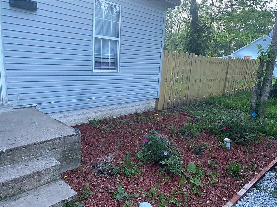 2nd image of 3244 Schofield Ave