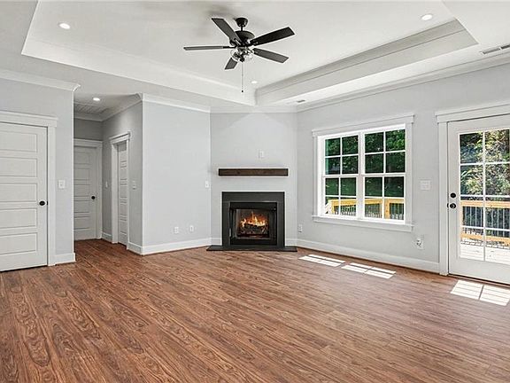 4th image of 7340 Church St