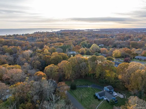102 Sunset Hill Drive, Branford, CT 06405