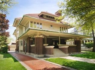 524 N Oak Park Ave, Oak Park, IL 60302