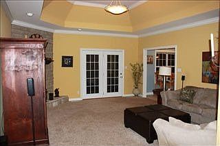 4th image of 654 Willow Bend Cir