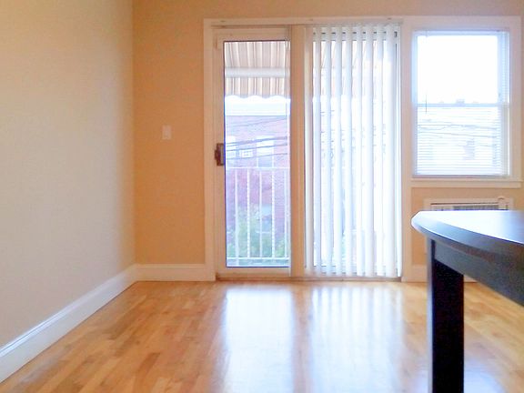4th image of 2138 43rd St #2FL