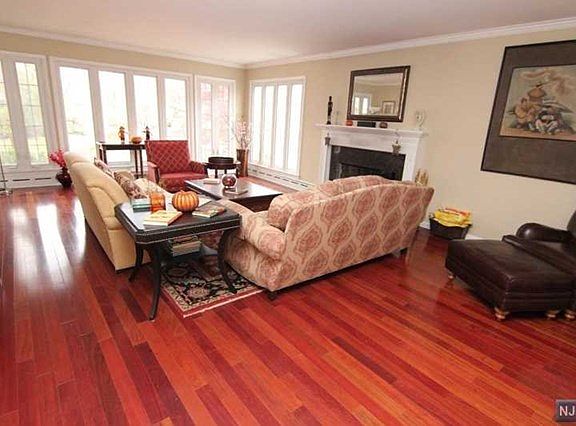 4th image of 240-246 Elwood Ave