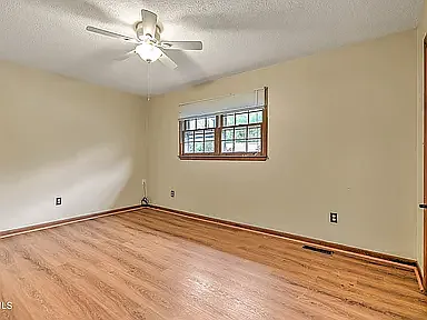 126 Sycamore Dr #126 — Photo 10