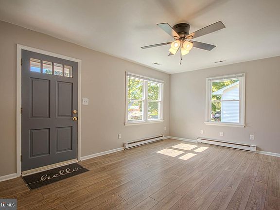 5th image of 509 Juniper St
