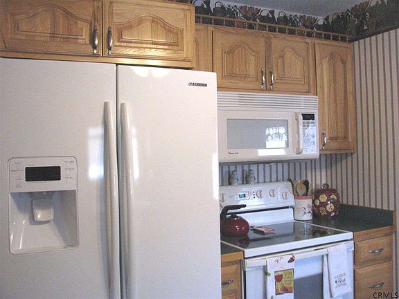5th image of 39 Meadow Dr