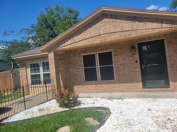 2nd image of 1520 Bowie Dr