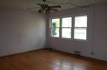 5th image of 637 N Yale Ave