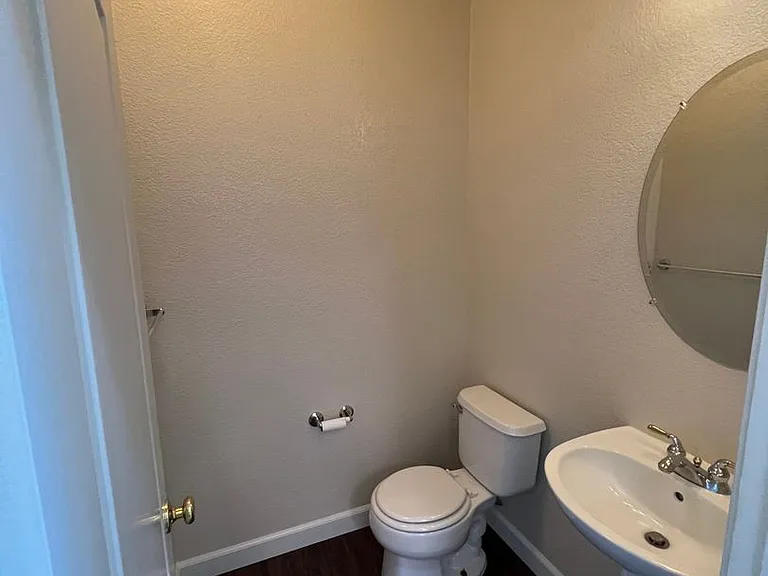 1017 Halidon Way — Photo 11