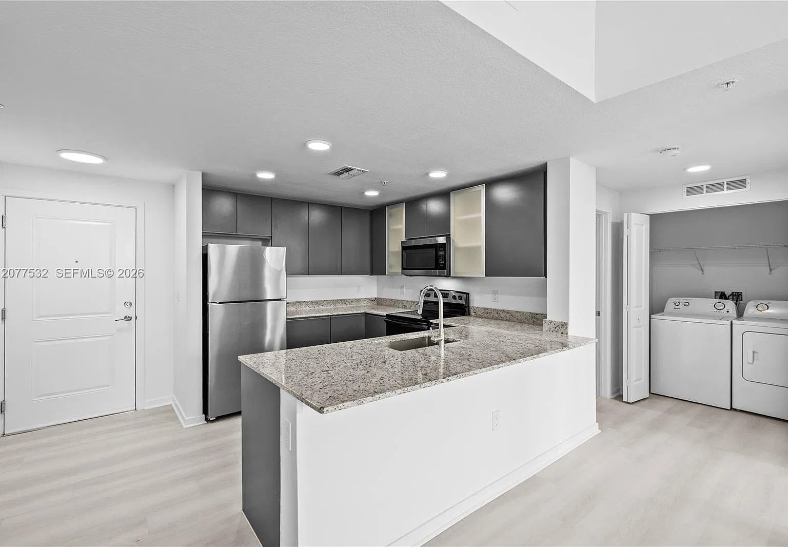 2 bed, $1,850 — Photo 3