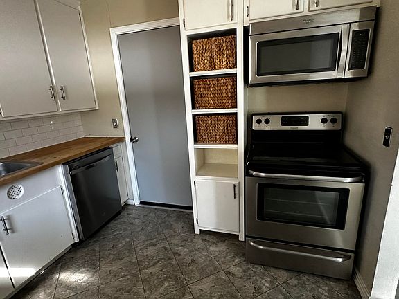 4th image of 3226 N Nesbitt Ave