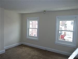 2nd image of 538 Green St