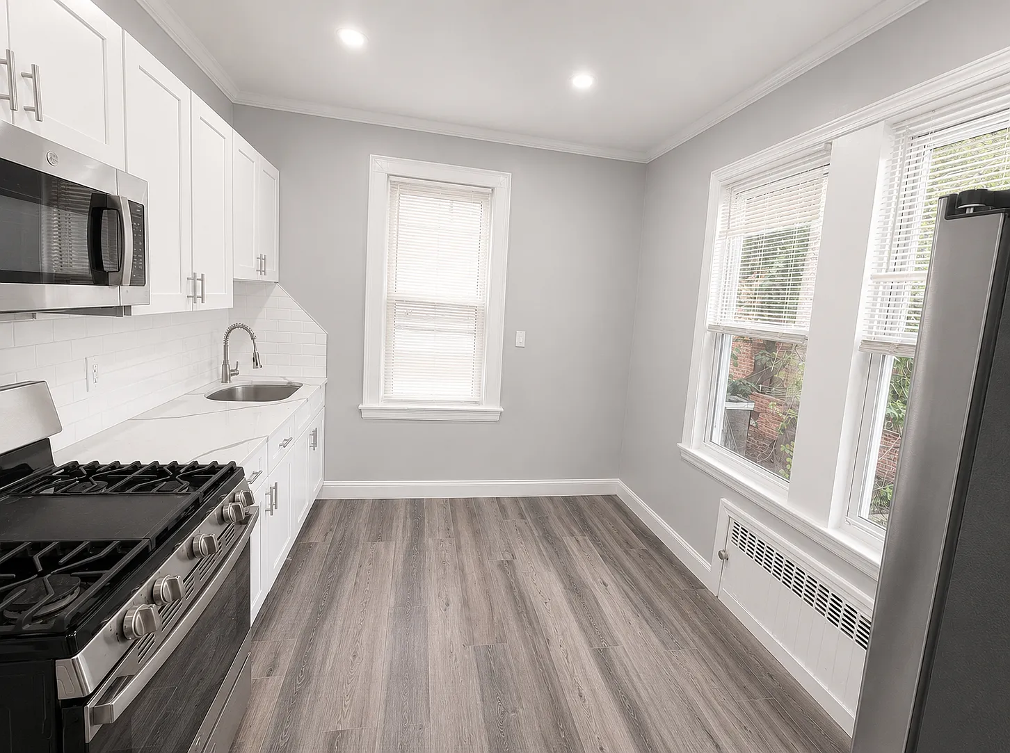 3 bed, $2,600 — Photo 2