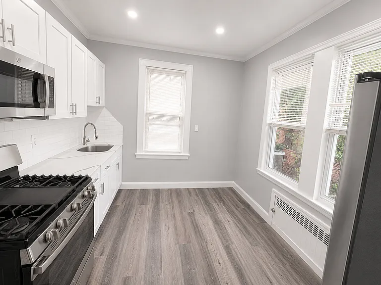 197-199 Hansbury Ave #2 — Photo 2