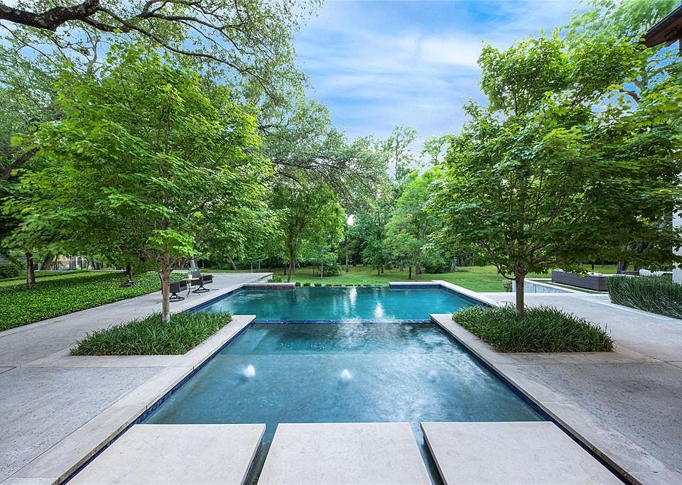 2nd image of 9207 Sunny Brook Ln