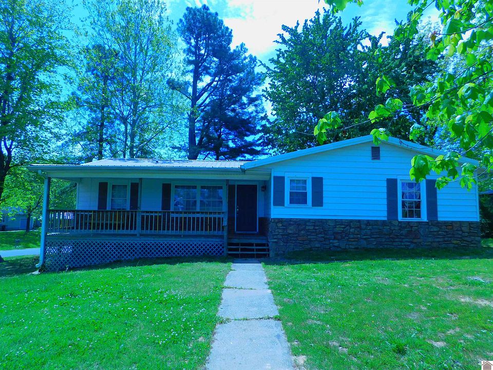 1st image of 301 Terrace Pl