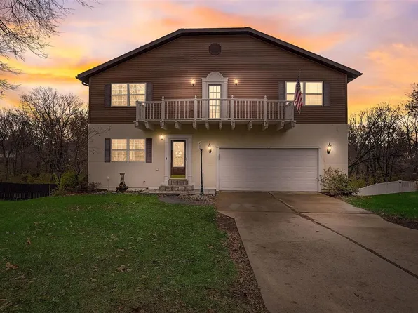 260 Keeven Dr, Highland, IL 62249