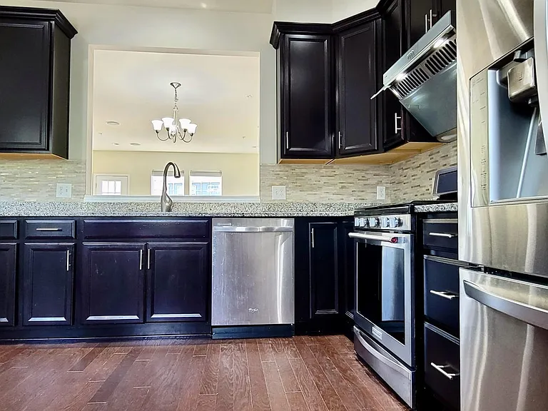 111 Admiral Ln — Photo 10