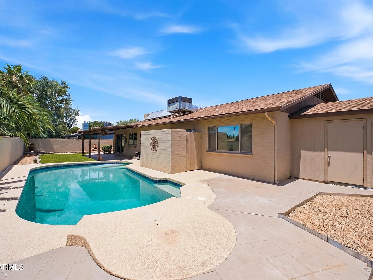 3 bed, 2.0 bath, 1688 sqft, $3,500 — Photo 4