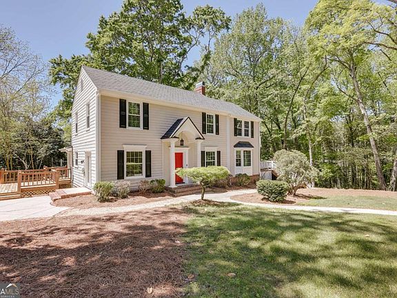 5th image of 490 McWhorter Dr