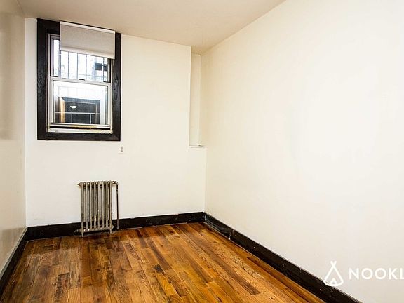 5th image of 238 Starr St #Bh