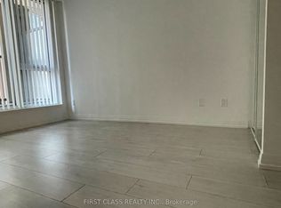 400 King St W #520, Toronto, ON M5V 1K2
