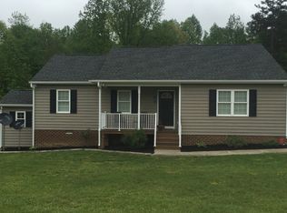 1828 Nichols Rd, Powhatan, VA 23139