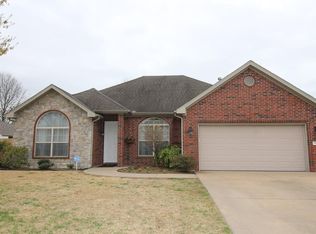 111 Skinner St, Centerton, AR 72719