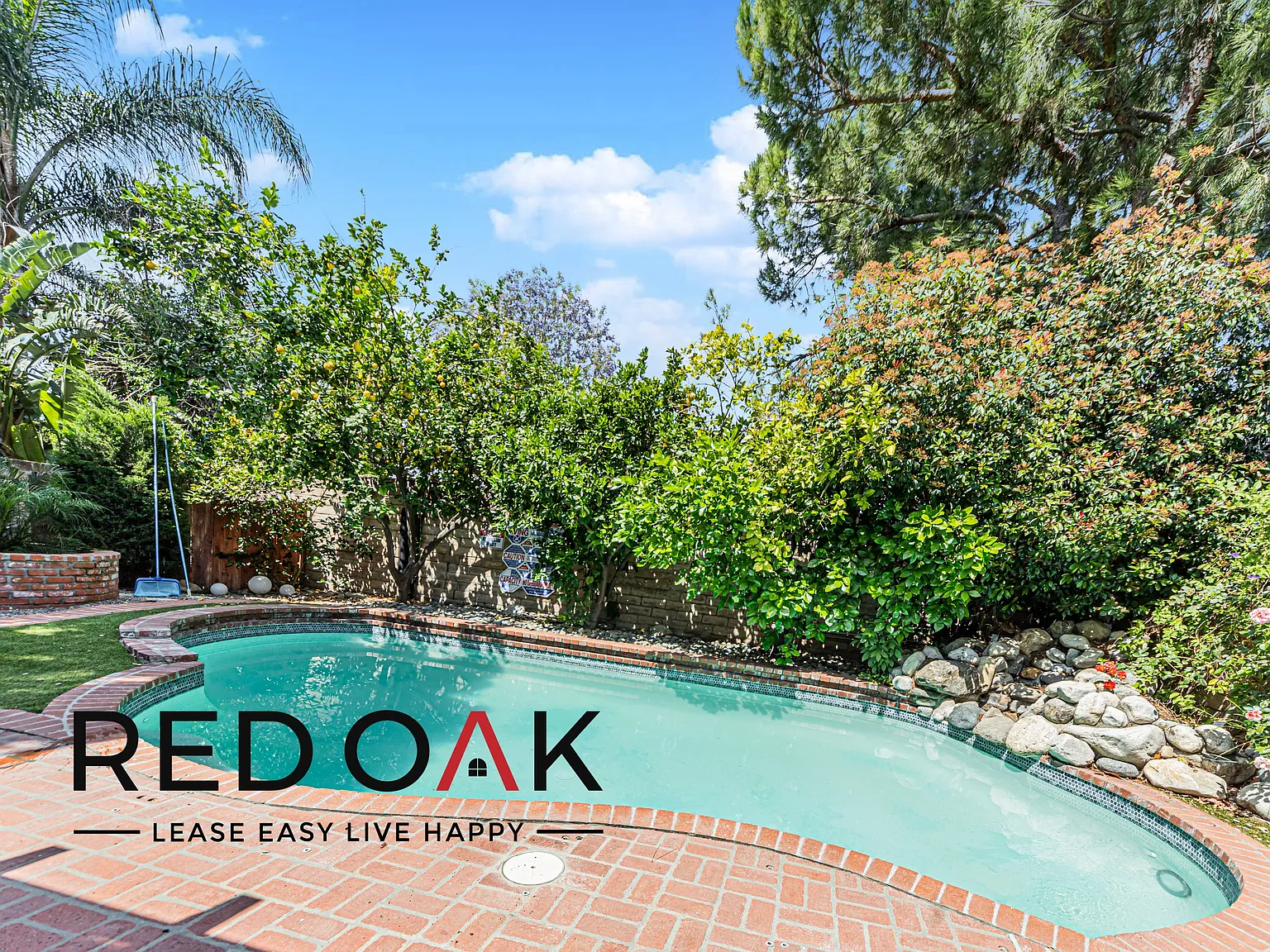 ~1 Month Free!~ Stunning, Updated Five Bedroom With In-Unit Laundry And Two Parking Spaces ~ In T... — Photo 2