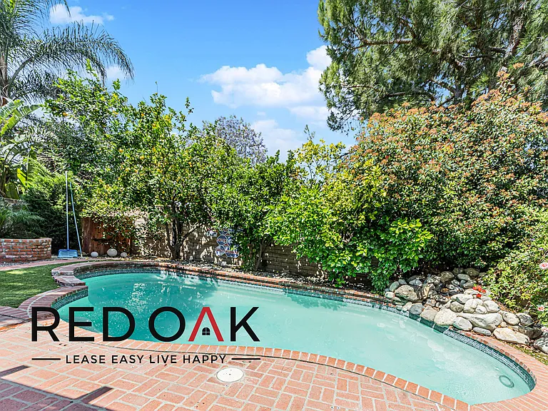 19312 Yolie Ln — Photo 2