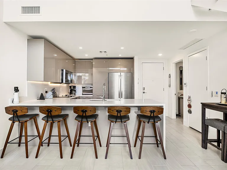 2000 Metropica Way #216 — Photo 3