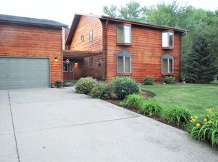 777 Forest Park Dr, Dixon, IL 61021