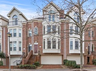 1562 N Colonial Ter, Arlington, VA 22209