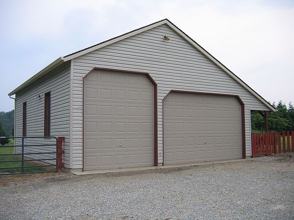 3 Car Detached Garage