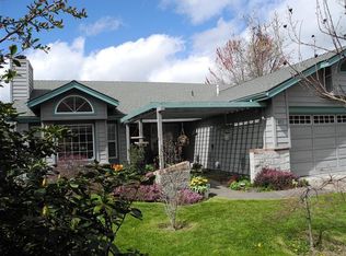 851 Ridgeway Cir, Medford, OR 97504