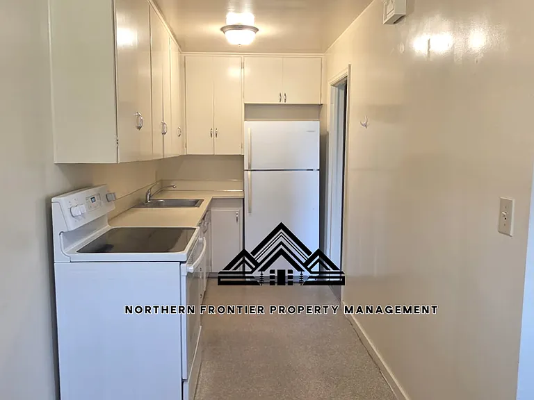 516 E Pine St — Photo 2