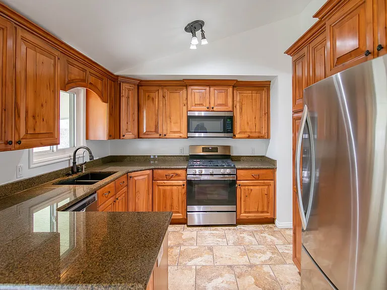 12666 S Timp View Dr — Photo 2