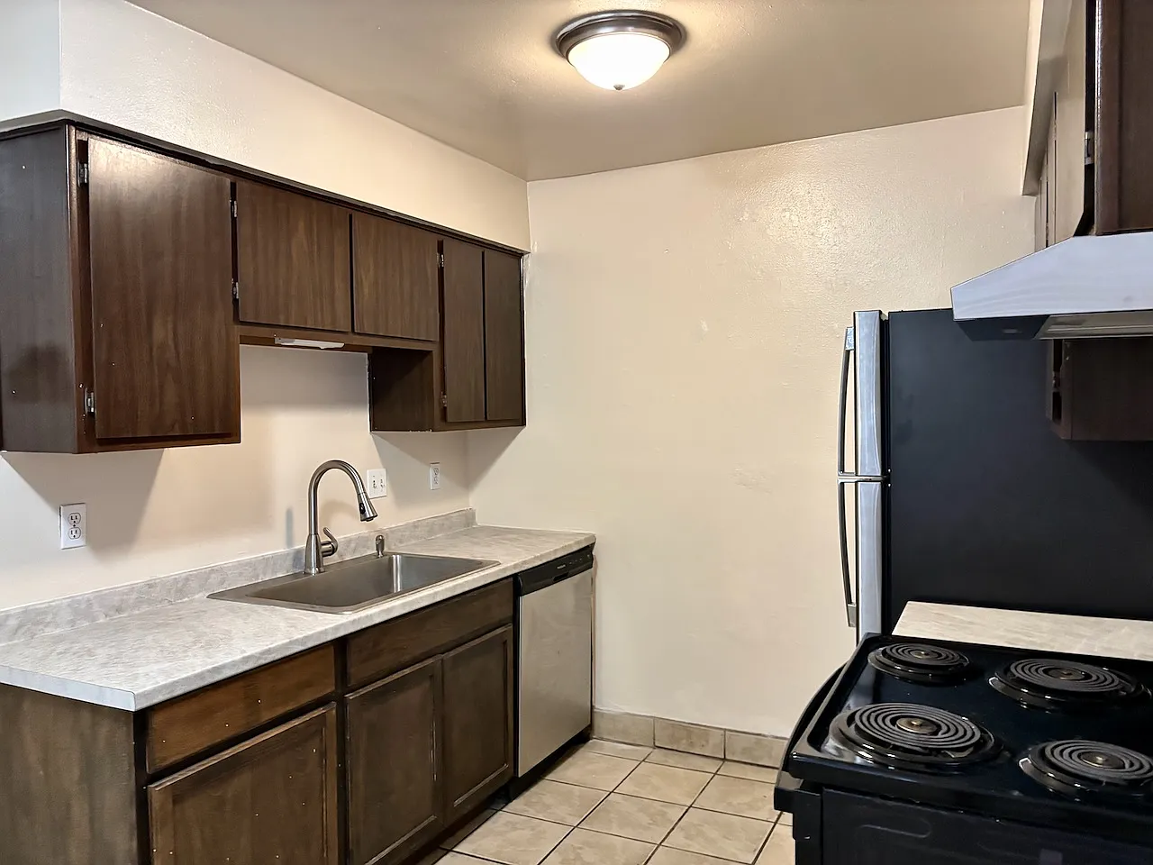12501 Manitoba NE - B — Photo 4