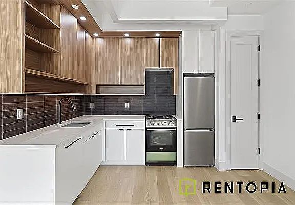 3rd image of 74 N 1st St #3Z